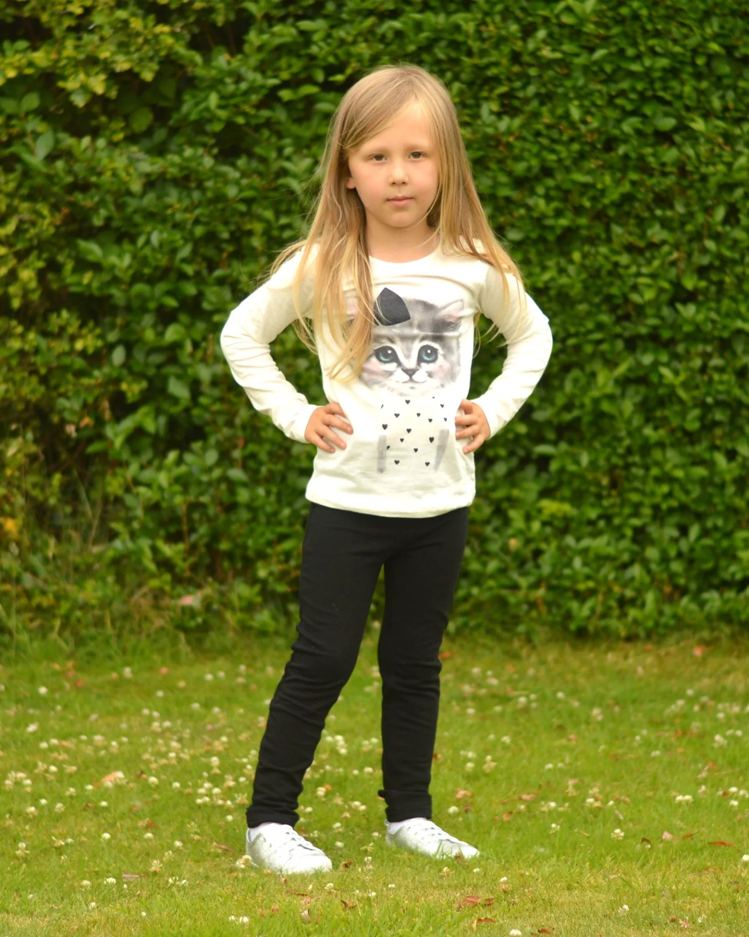 H&M top and bottom deal cat top