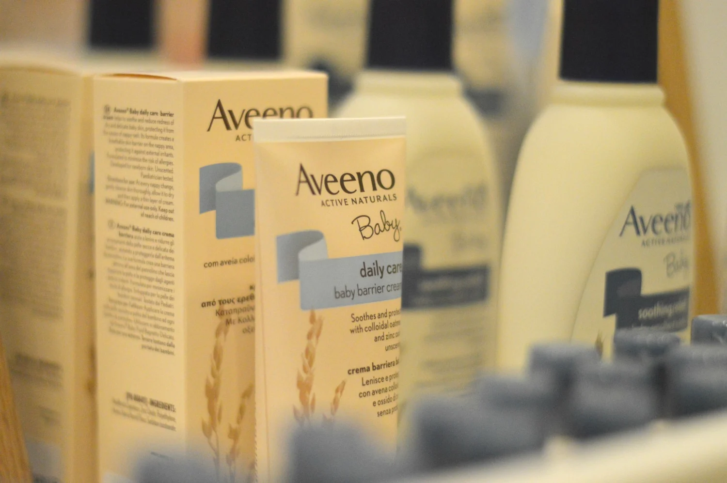 Aveeno baby stand