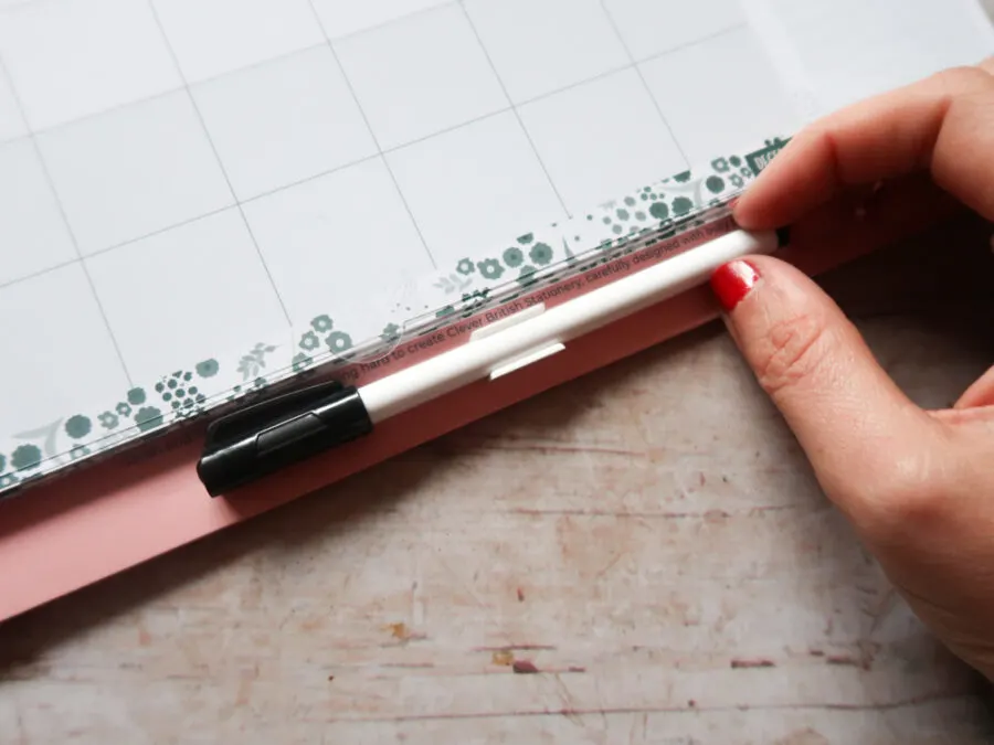 pen with calendar