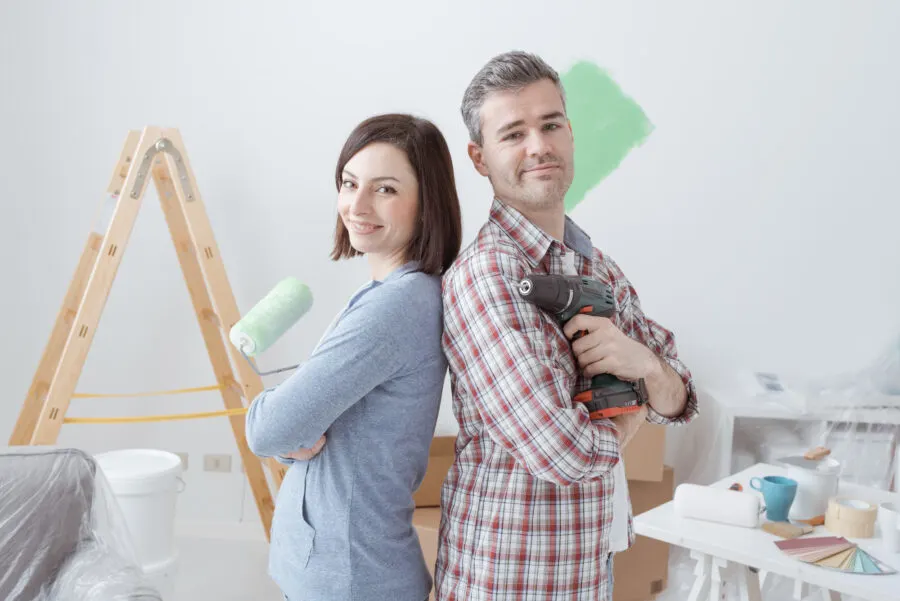 Man and woman doing DIY
