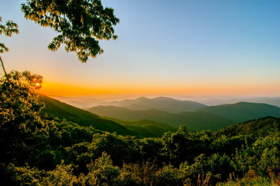 blue ridge parkway early morning