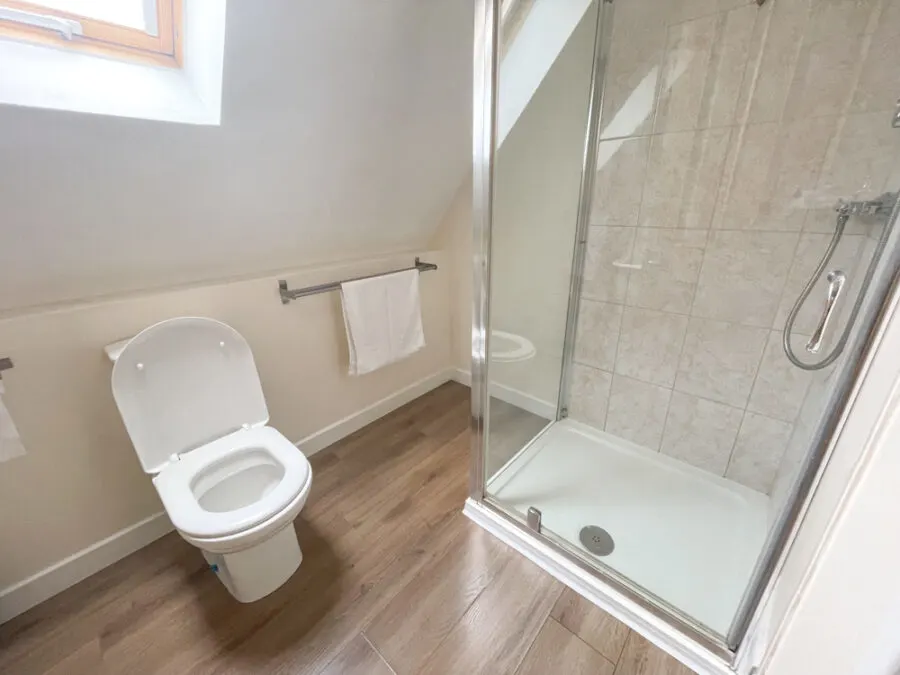 Alton Lodge bathroom